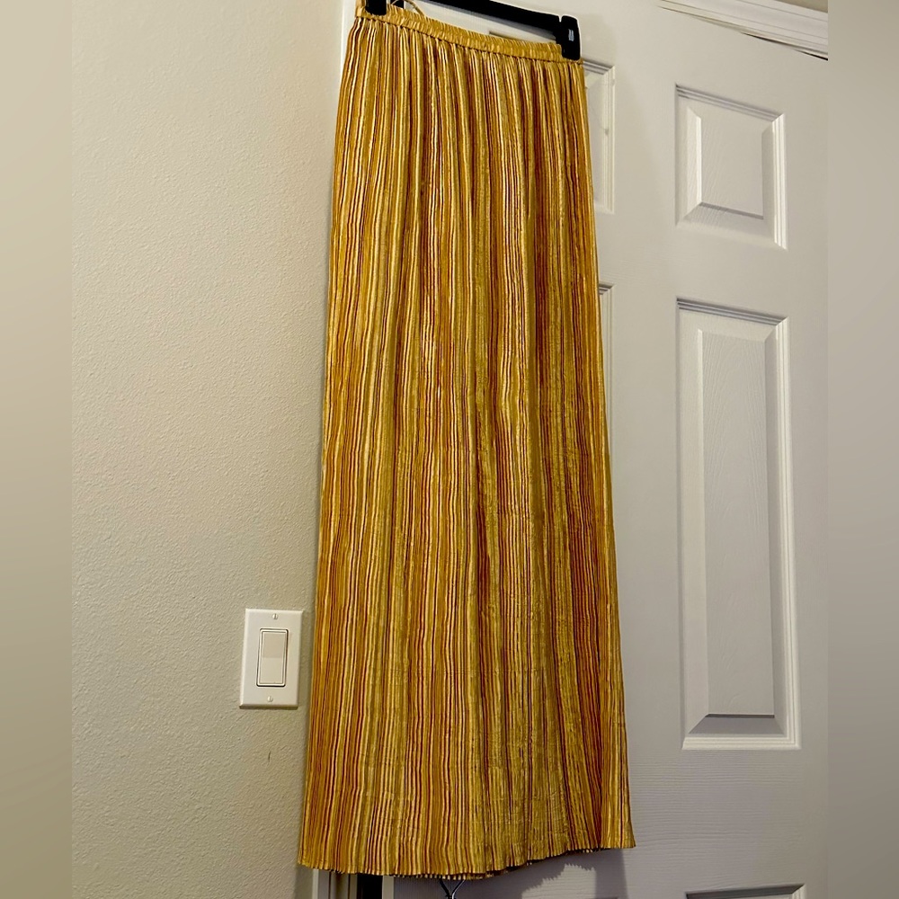 Long formal pleated skirt